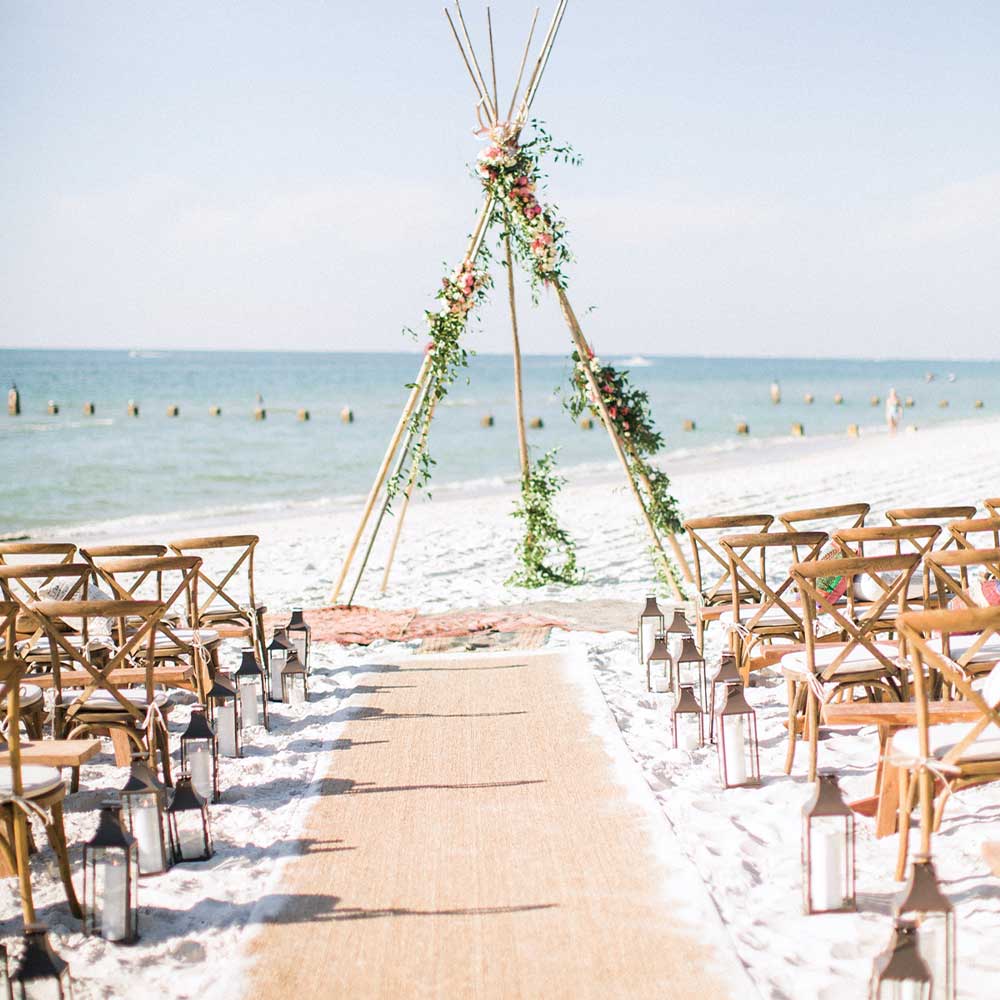 Beach wedding reception furniture rentals | Hunter Ryan Photo, Niche Event Rentals