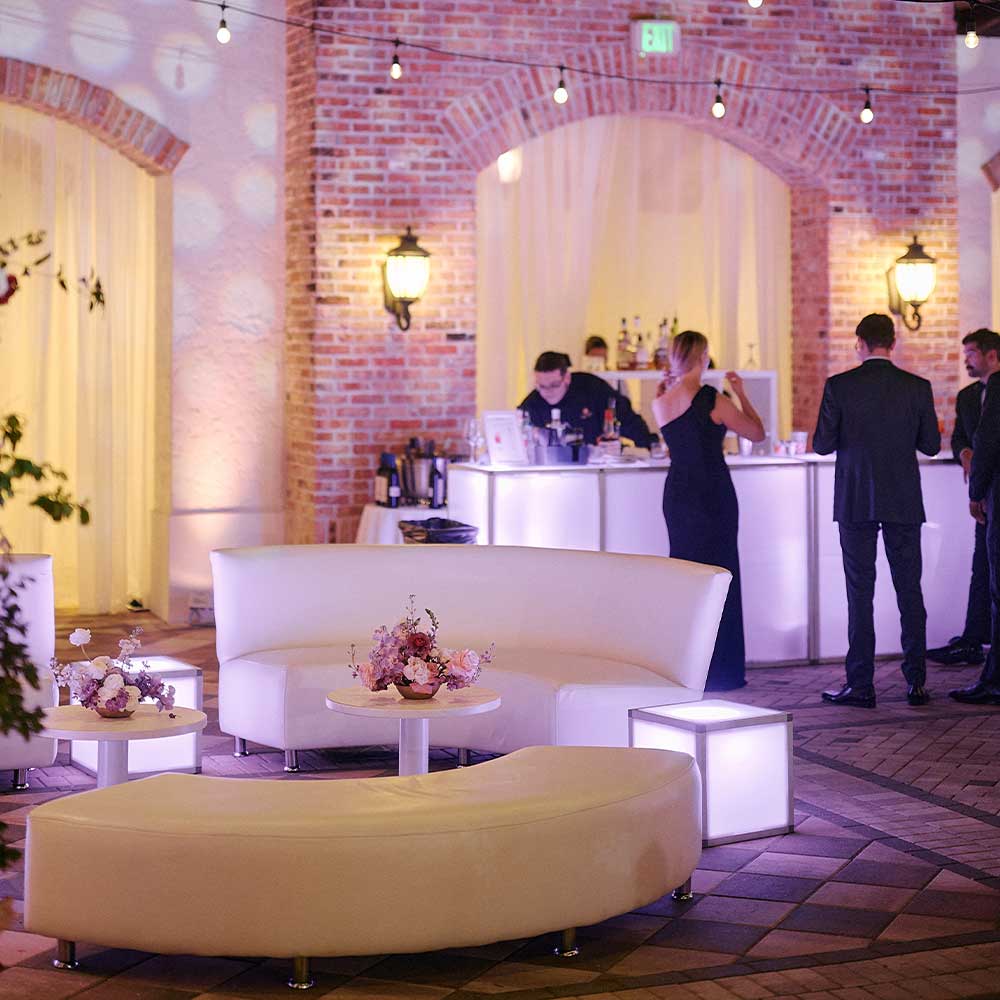 Illuminate bar and modern party furniture rentals | Luminaire Foto, Niche Event Rentals